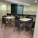 City Stay Ac Deluxe Hostel