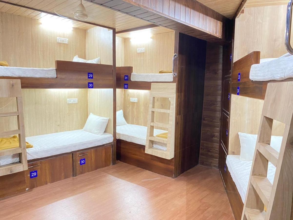 Hostel City Ac Deluxe *